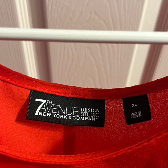 Beautiful fall blouse - Picture 3 of 3